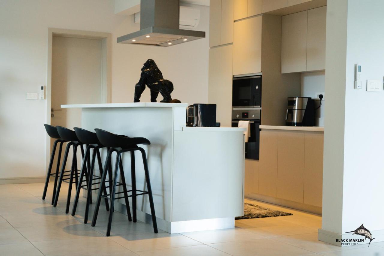 Black Marlin Apartments Pereybere Beach Dış mekan fotoğraf