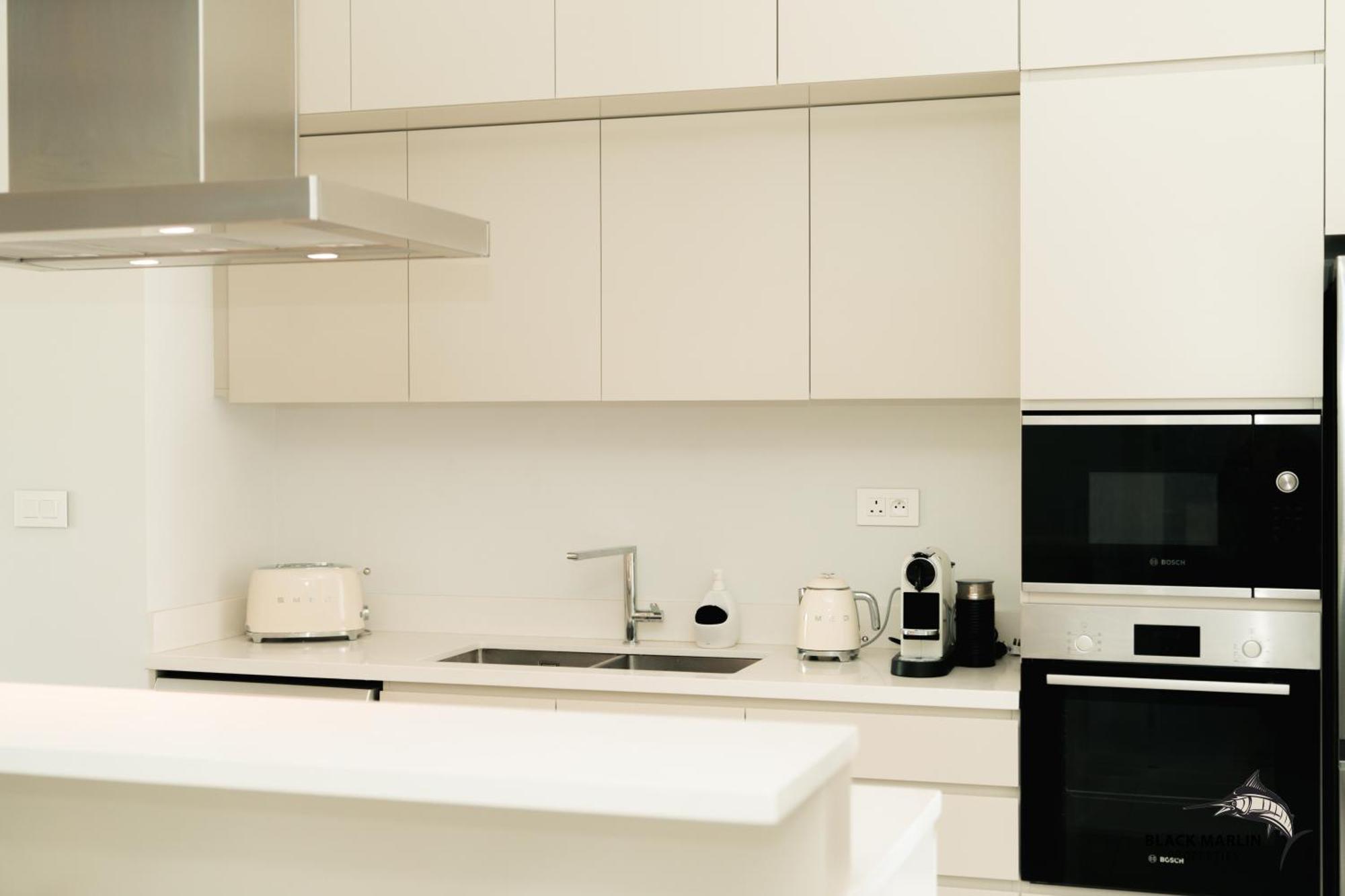 Black Marlin Apartments Pereybere Beach Dış mekan fotoğraf